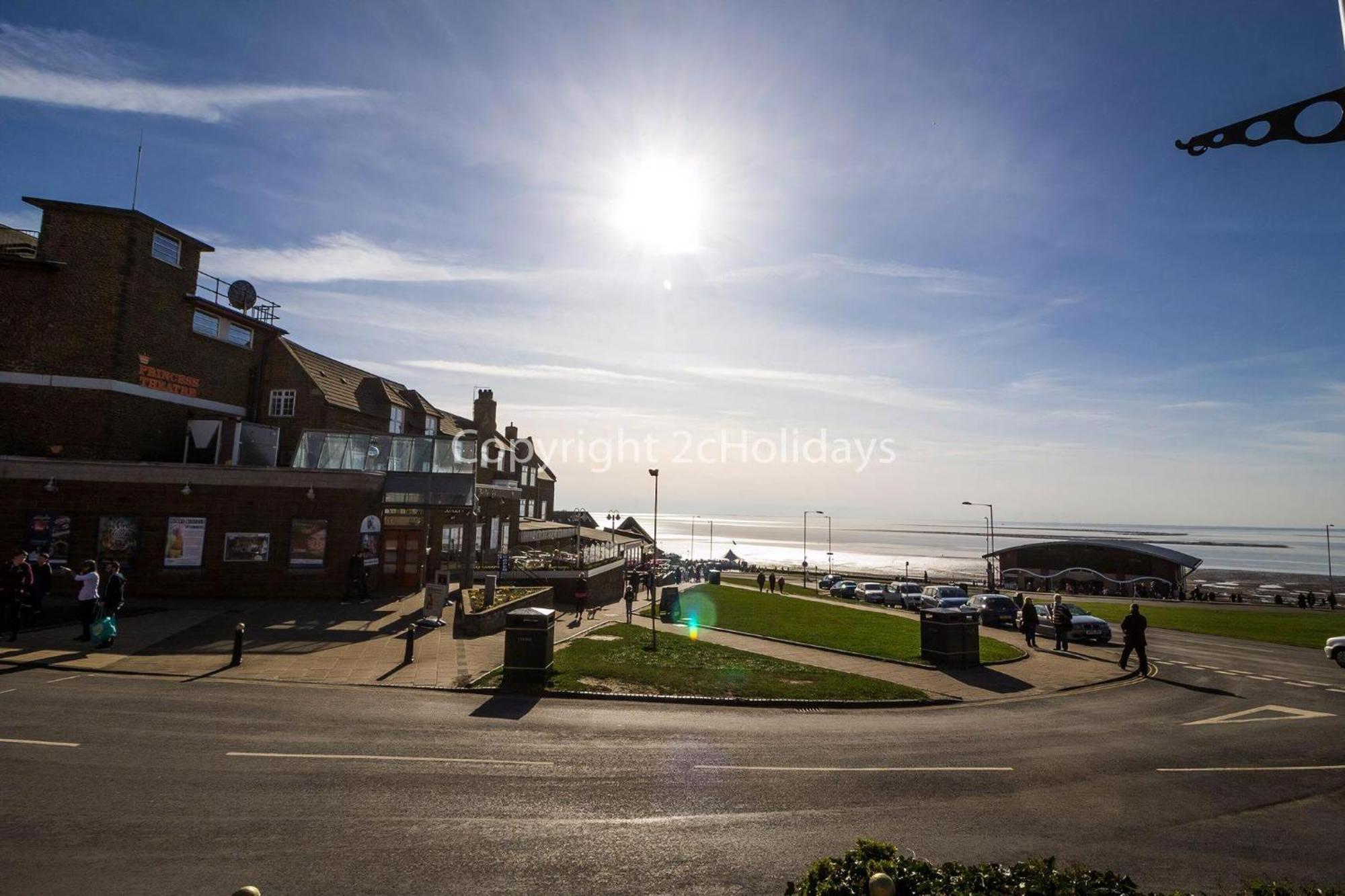 Lovely 6 Berth Caravan For Hire At Manor Park In Hunstanton Norfolk Ref 23044S Buitenkant foto